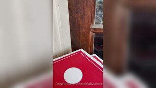 Brett cooper orders a pizza